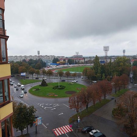 Романтичні апартаменти у центрі Луцьк Екстер'єр фото